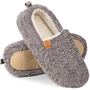 NWT New EverFoams Womens 8.5 Gray Slippers Soft Memory Foam House Shoes